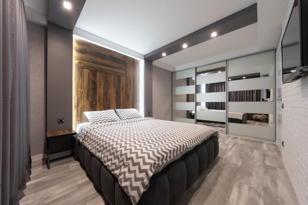 Luxrent Apartments On Lesi Ukrainki - Kiev Exteriér fotografie