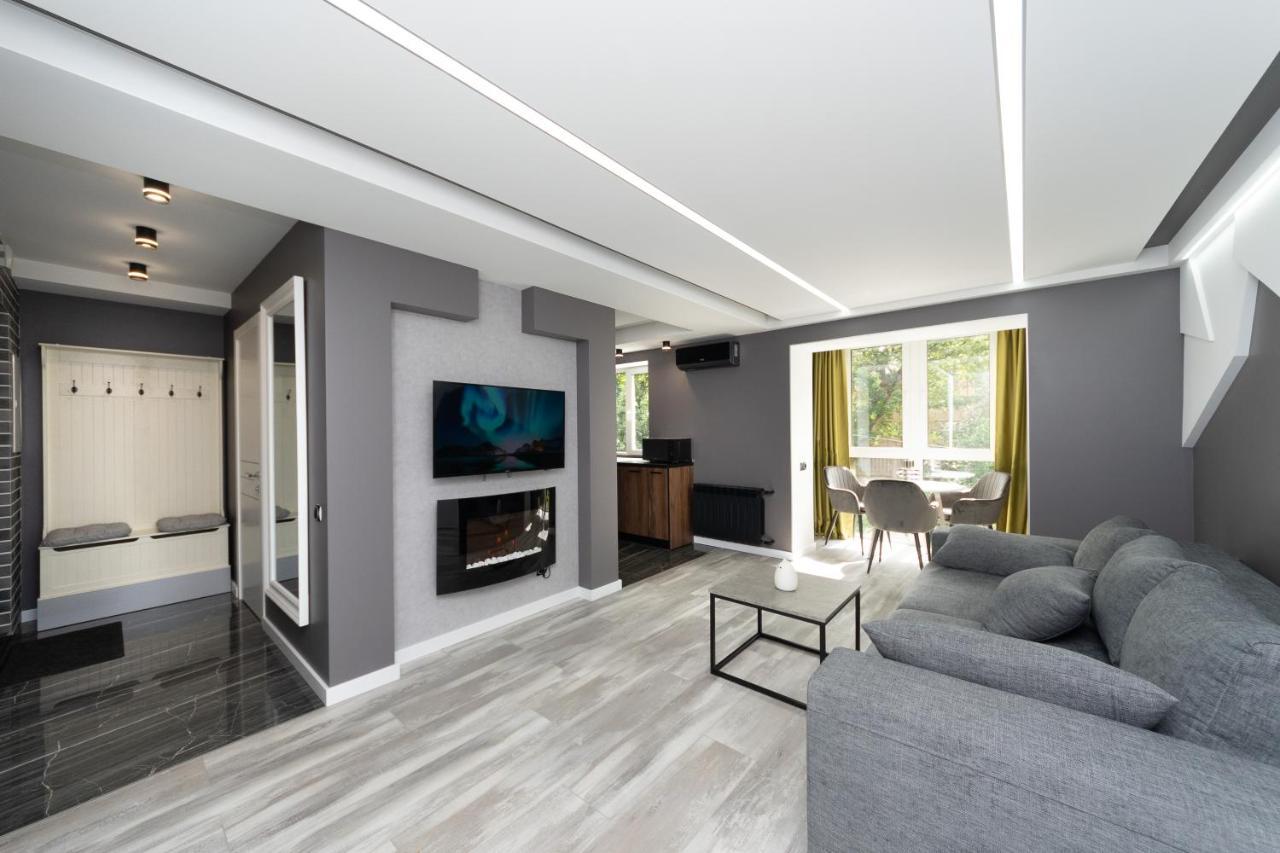 Luxrent Apartments On Lesi Ukrainki - Kiev Exteriér fotografie