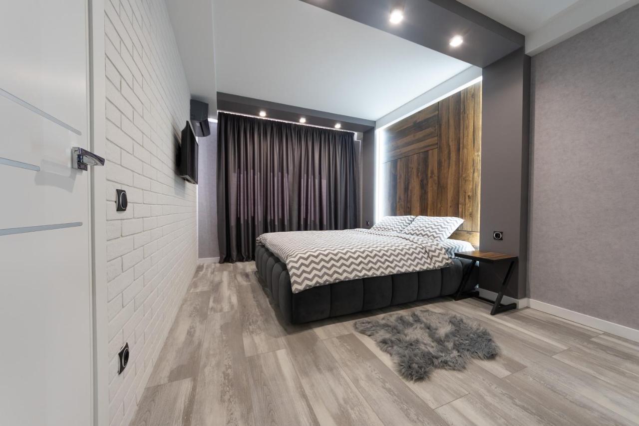 Luxrent Apartments On Lesi Ukrainki - Kiev Exteriér fotografie