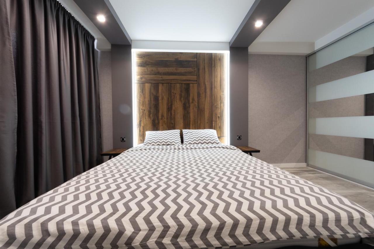 Luxrent Apartments On Lesi Ukrainki - Kiev Exteriér fotografie