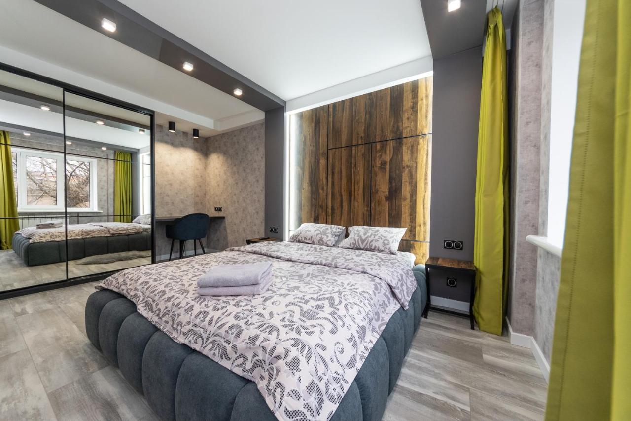 Luxrent Apartments On Lesi Ukrainki - Kiev Exteriér fotografie