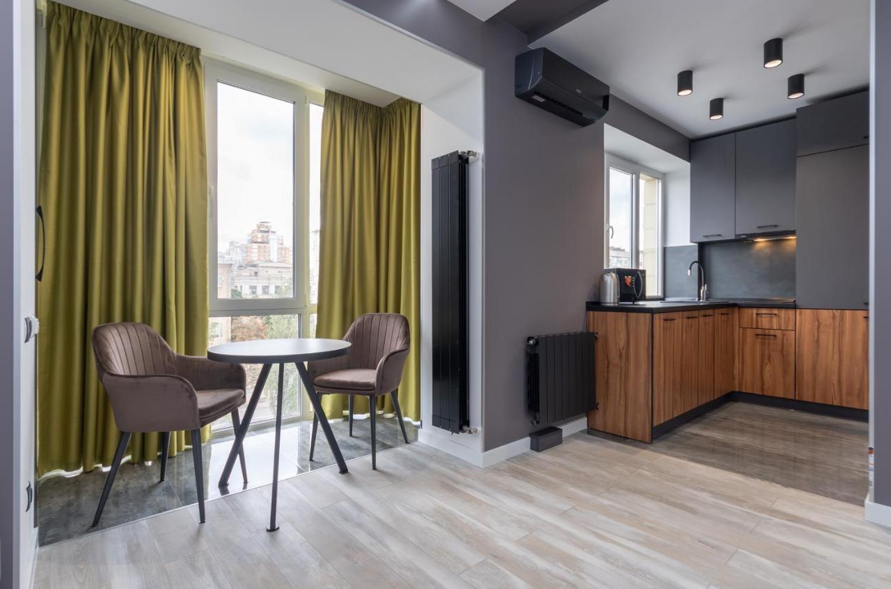 Luxrent Apartments On Lesi Ukrainki - Kiev Exteriér fotografie