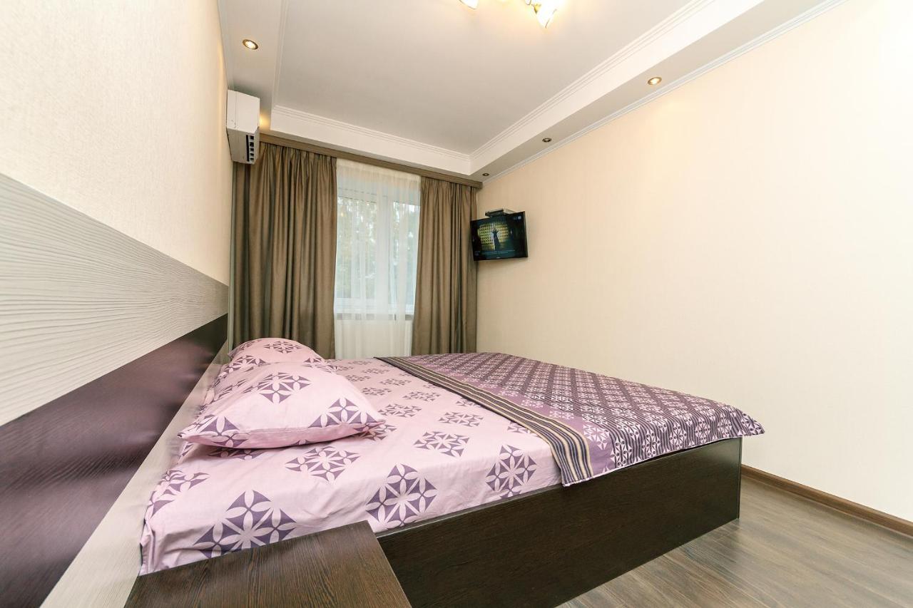 Luxrent Apartments On Lesi Ukrainki - Kiev Pokoj fotografie